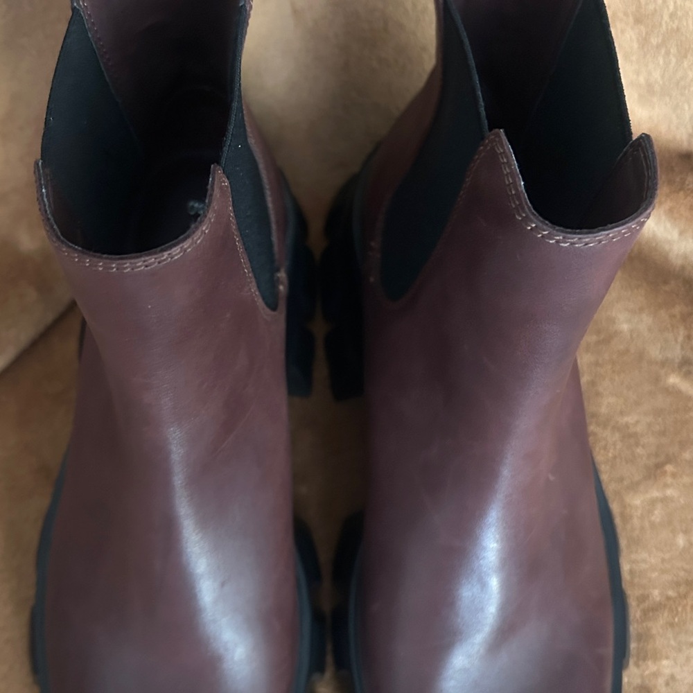 Gianni Bini (New) Brown Leather Chelsea Boots Sz 9.5M - Picture 5 of 7